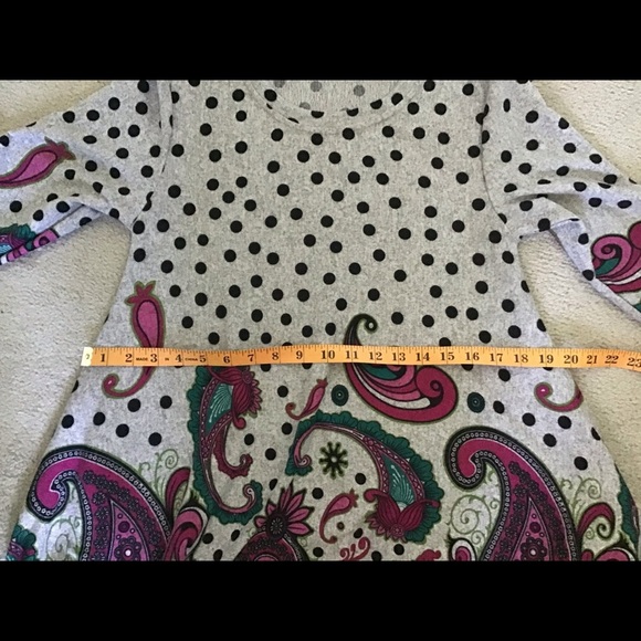 ⛄️ Beautiful paisley & polka dot knit dress - Picture 9 of 9
